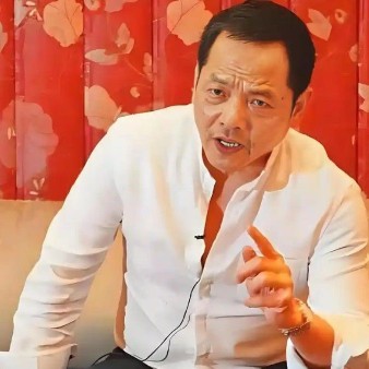 进来看我表演球吧