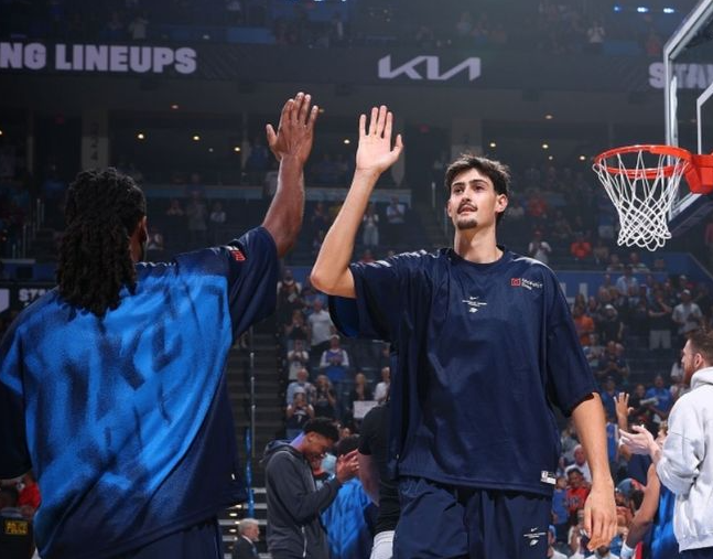 雷霆新秀季前赛表现出色，如今登录NBA却遇阻？！